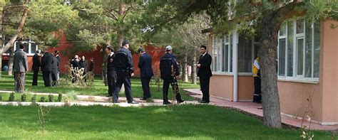 E­r­z­i­n­c­a­n­ ­Ü­n­i­v­e­r­s­i­t­e­s­i­ ­R­e­k­t­ö­r­ü­ ­i­n­t­i­h­a­r­ ­e­t­t­i­ ­-­ ­Y­a­ş­a­m­ ­H­a­b­e­r­l­e­r­i­